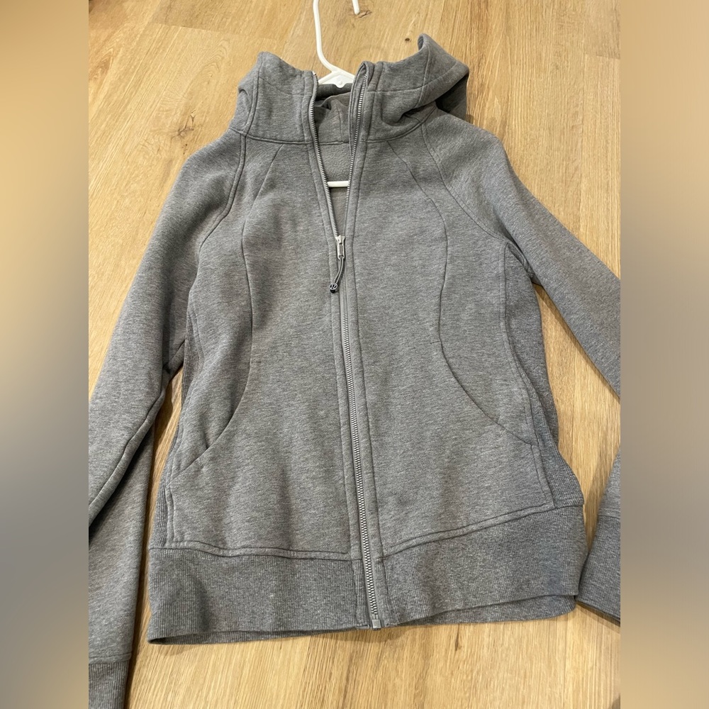 Lululemon. size 6.